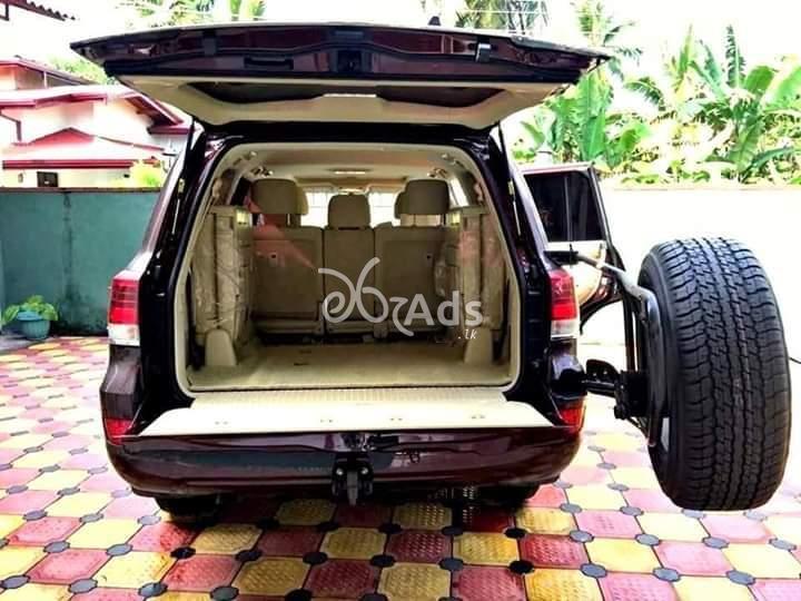 Toyota Land Cruiser V8 2017